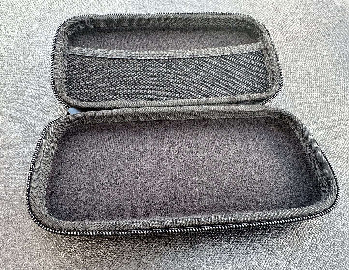 ATTKTX™ EVA HARD SHELL PROTECTIVE STORAGE CASE